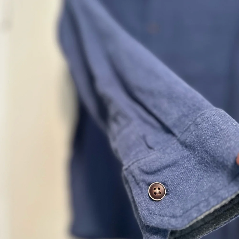 Lee Premium Select Men Sz:L Stretch Thick heavyweight Cotton blend. Button Down.